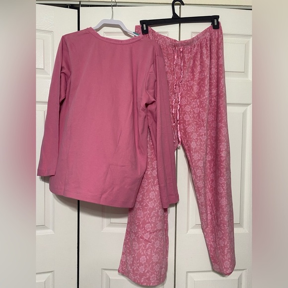 - Oscar de la Renta Pink V-Neck Top and Floral Pajama Pants Set size XXL - Picture 5 of 7